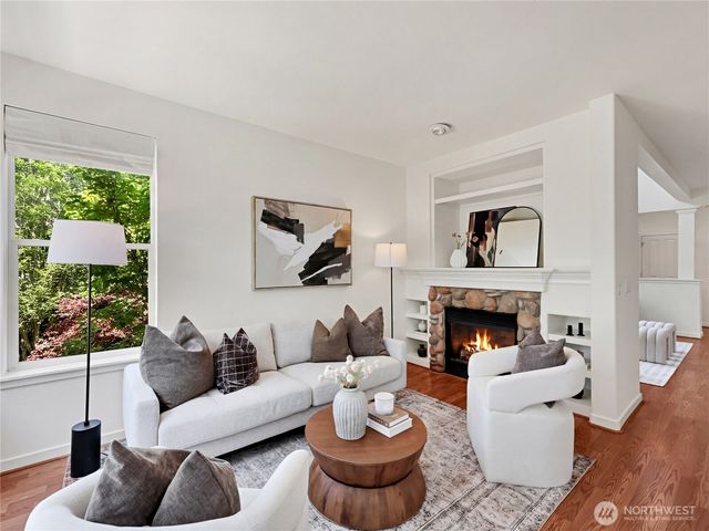 23901 SE 7th Lane, Sammamish, WA 98074