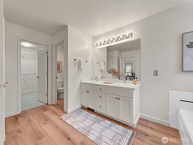 23901 SE 7th Lane, Sammamish, WA 98074