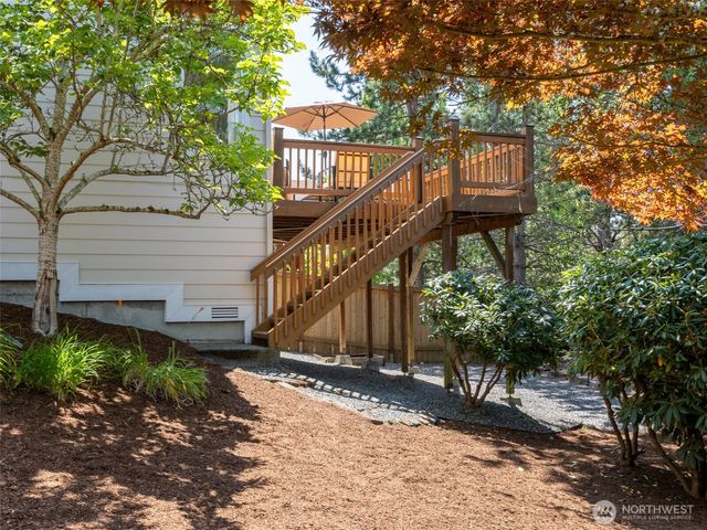 23901 SE 7th Lane, Sammamish, WA 98074