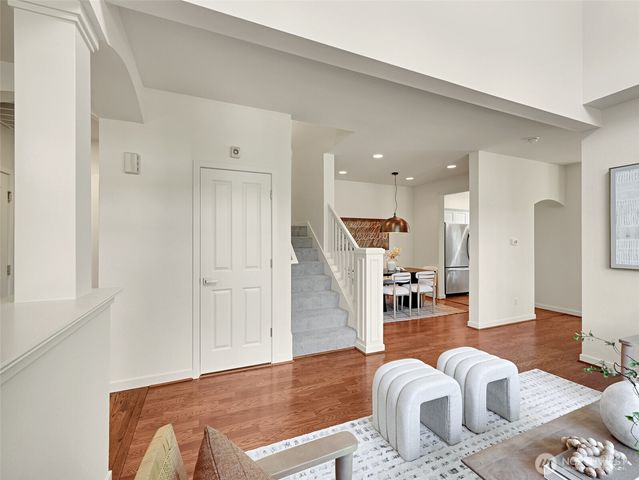 23901 SE 7th Lane, Sammamish, WA 98074