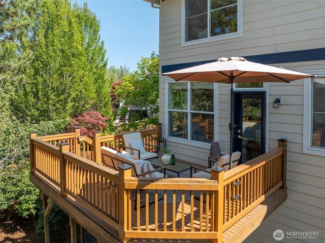 23901 SE 7th Lane, Sammamish, WA 98074