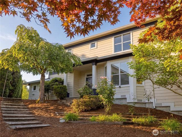 23901 SE 7th Lane, Sammamish, WA 98074