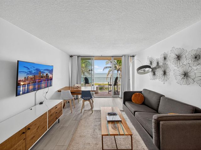 9800 S Ocean Drive 302, Jensen Beach, FL 34957