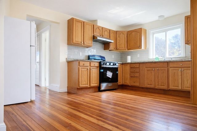 135 Independent Ave 3, Quincy, MA 02169