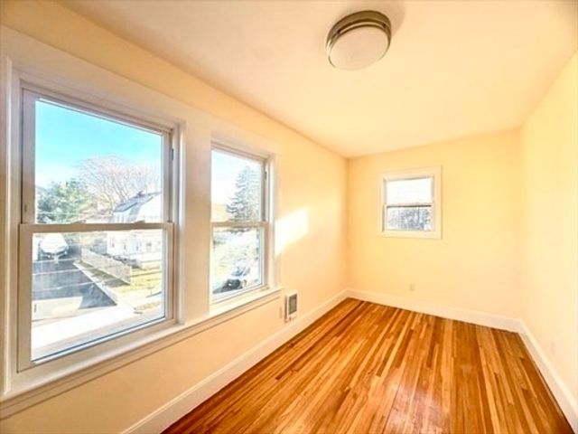 135 Independent Ave 3, Quincy, MA 02169