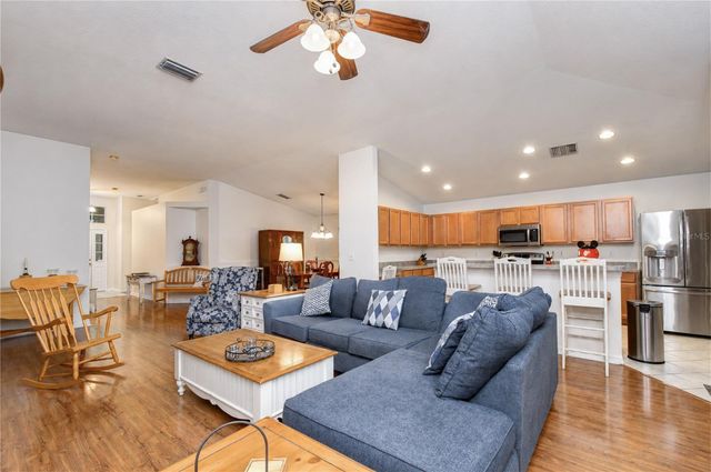 6209 GANNETDALE DRIVE, Lithia, FL 33547