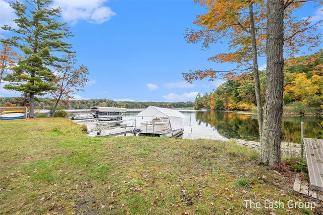 5980 E Division Street, Croton Twp, MI 49337