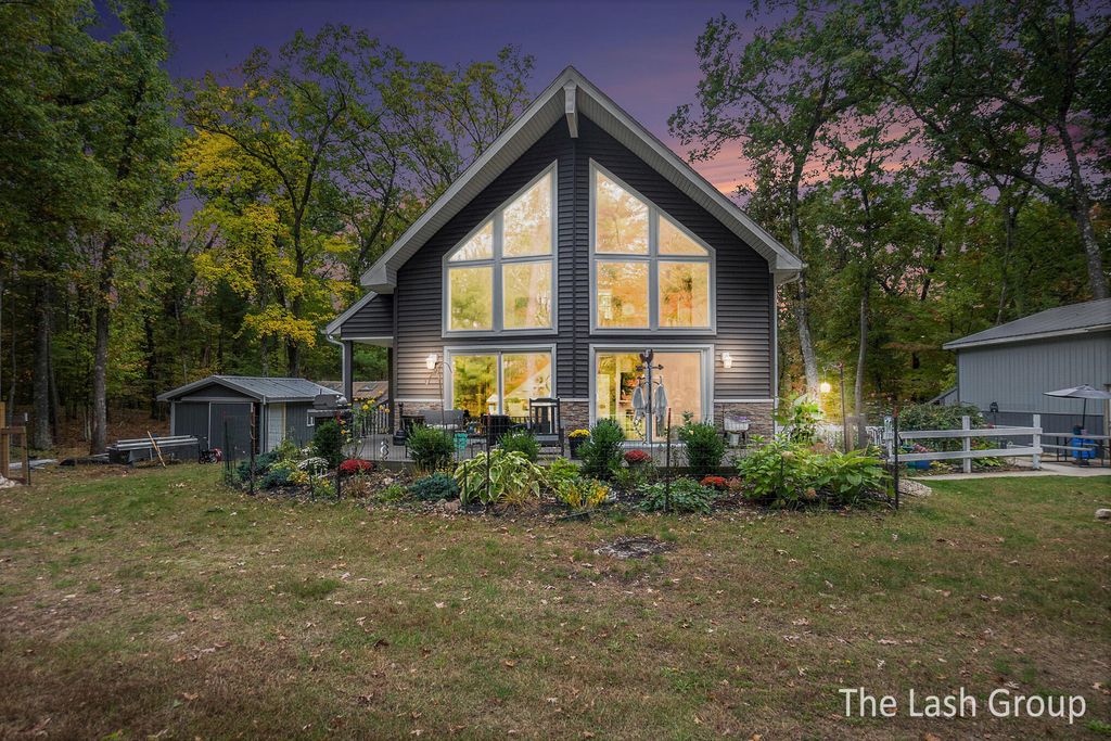 5980 E Division Street, Croton Twp, MI 49337