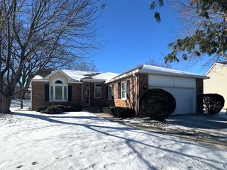 6 Cimarron Court, Cary, IL 60013