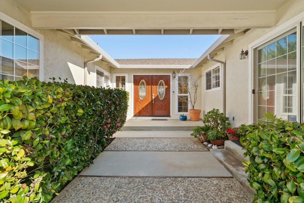 Image 4 of property listing at 138 Segre Place, Santa Cruz, CA 95060