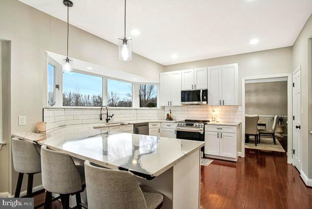 8241 SURRATTS RD, Clinton, MD 20735