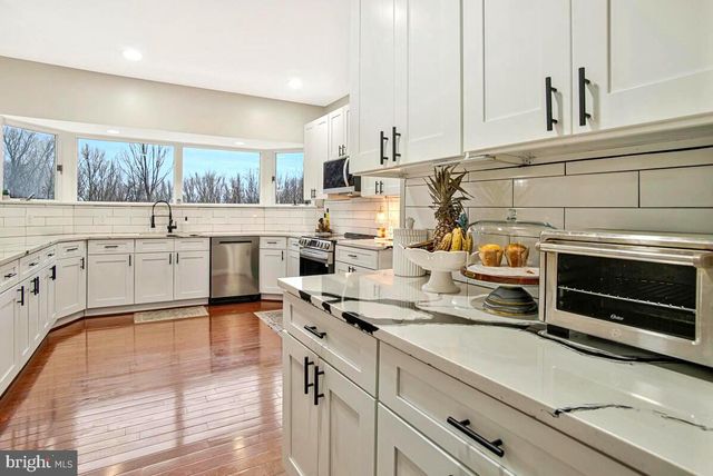 8241 SURRATTS RD, Clinton, MD 20735