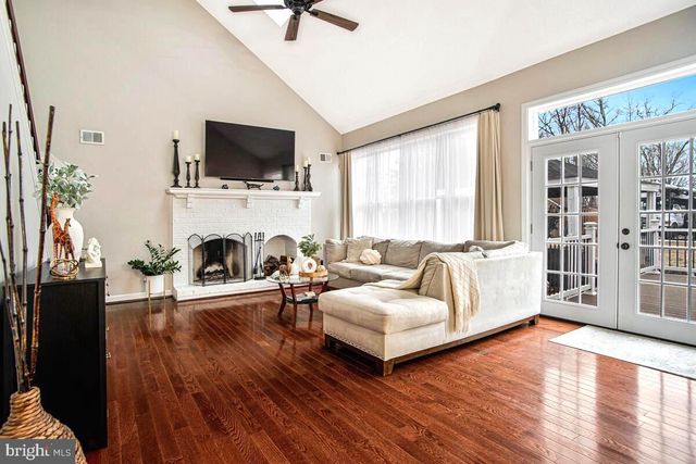 8241 SURRATTS RD, Clinton, MD 20735