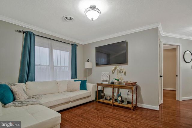 8241 SURRATTS RD, Clinton, MD 20735