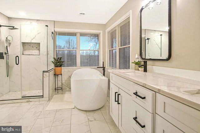 8241 SURRATTS RD, Clinton, MD 20735