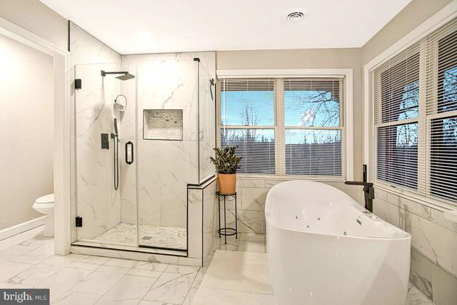 8241 SURRATTS RD, Clinton, MD 20735