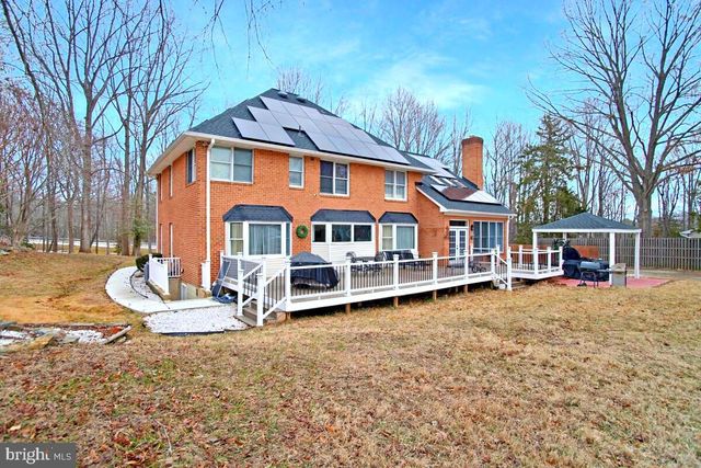 8241 SURRATTS RD, Clinton, MD 20735