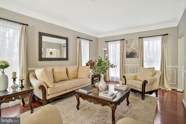 8241 SURRATTS RD, Clinton, MD 20735