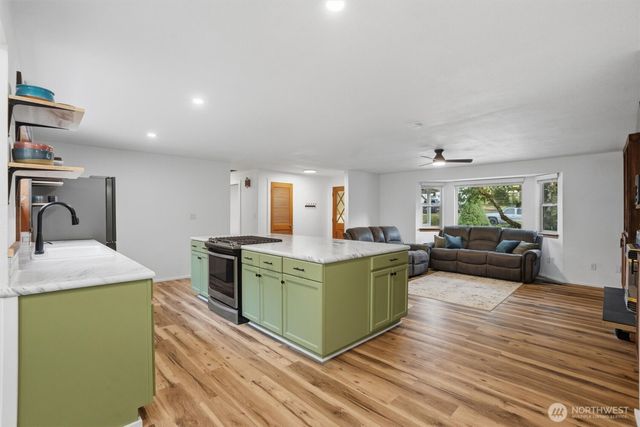 2349 SE Sinclair View Drive, Port Orchard, WA 98366