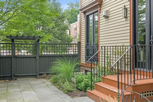 81 Garfield St 81, Cambridge, MA 02138