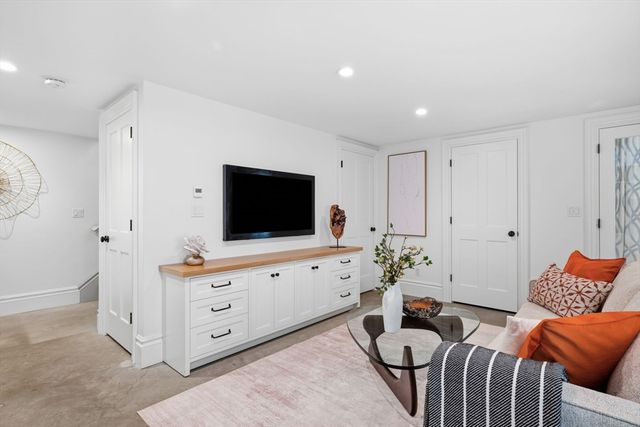 81 Garfield St 81, Cambridge, MA 02138