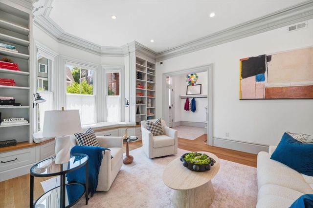 81 Garfield St 81, Cambridge, MA 02138