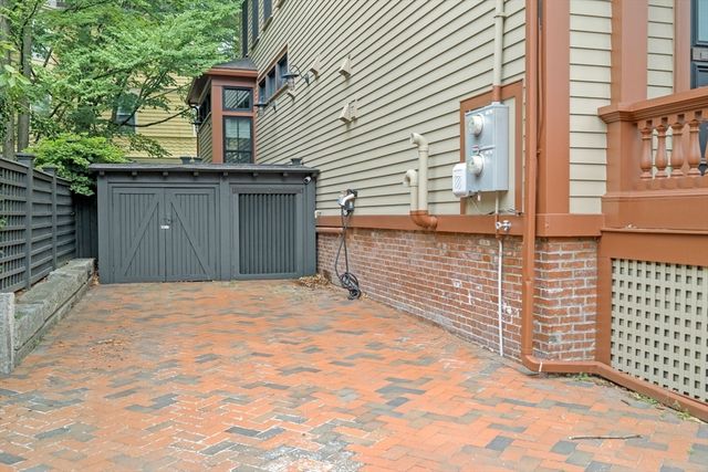 81 Garfield St 81, Cambridge, MA 02138