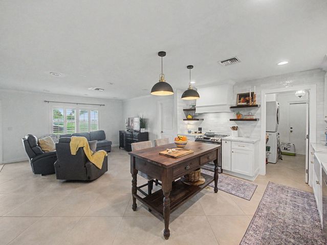 19732 COLORADO Circle, Boca Raton, FL 33434