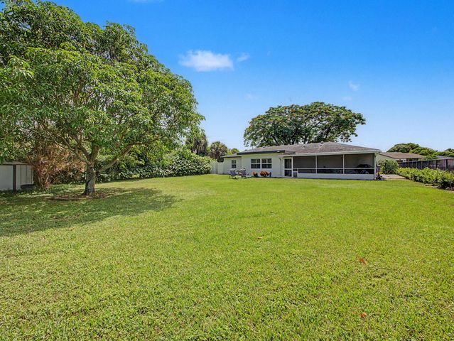 19732 COLORADO Circle, Boca Raton, FL 33434