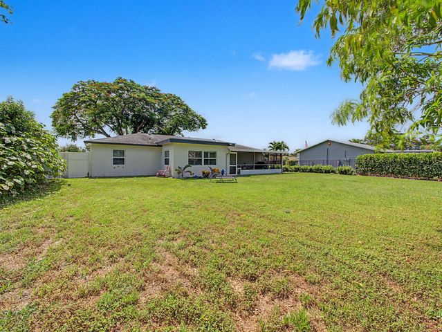 19732 COLORADO Circle, Boca Raton, FL 33434