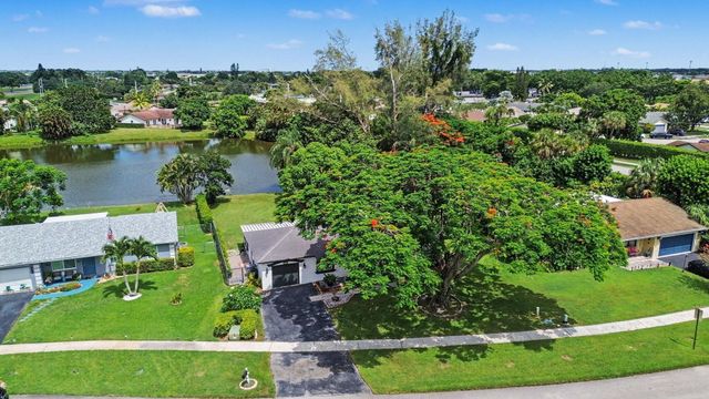 19732 COLORADO Circle, Boca Raton, FL 33434