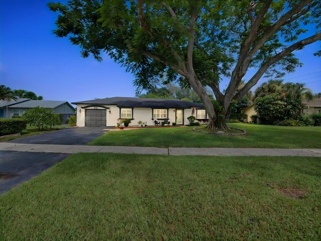 19732 COLORADO Circle, Boca Raton, FL 33434