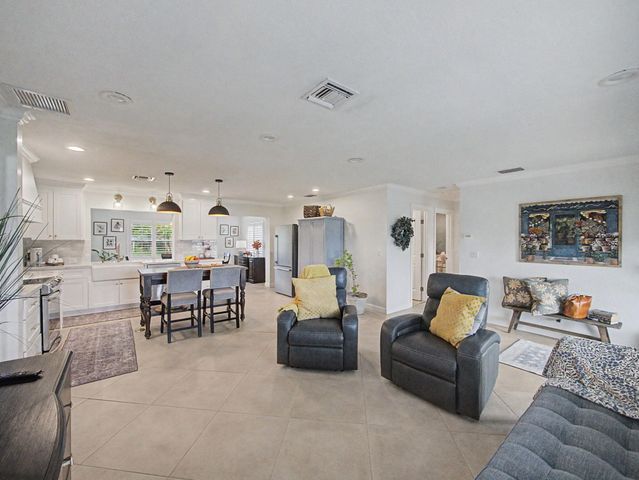 19732 COLORADO Circle, Boca Raton, FL 33434