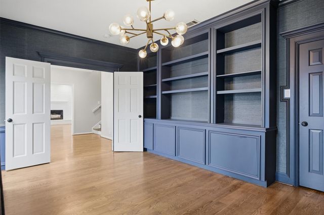 5705 Carry Back LN, Austin, TX 78746