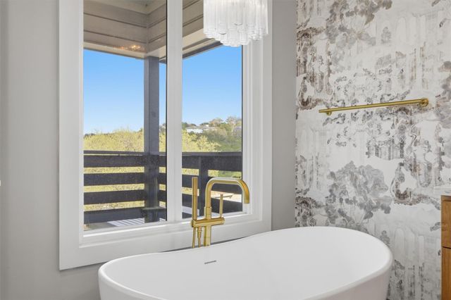 5705 Carry Back LN, Austin, TX 78746