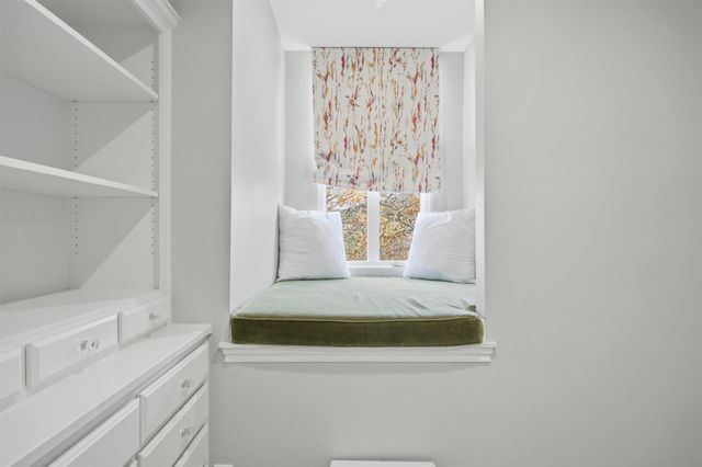 5705 Carry Back LN, Austin, TX 78746