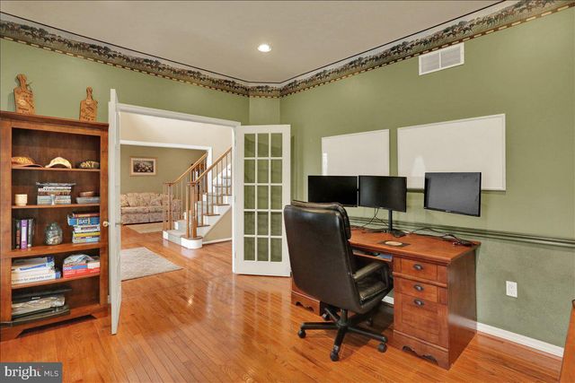 135 WALTER DR, Gilbertsville, PA 19525
