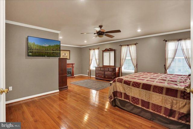 135 WALTER DR, Gilbertsville, PA 19525
