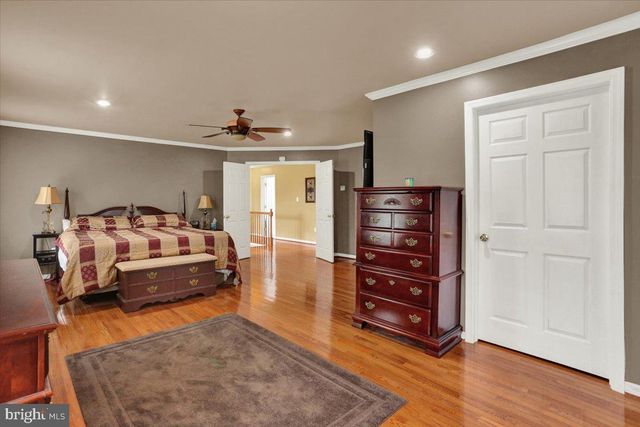 135 WALTER DR, Gilbertsville, PA 19525