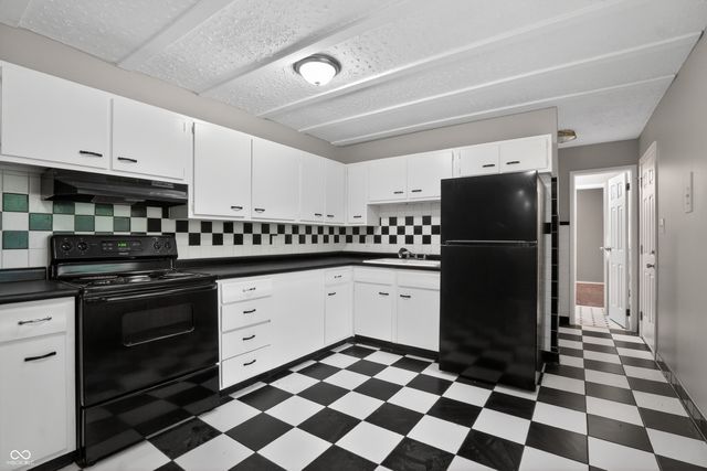 4105 Mellis Court, Indianapolis, IN 46235