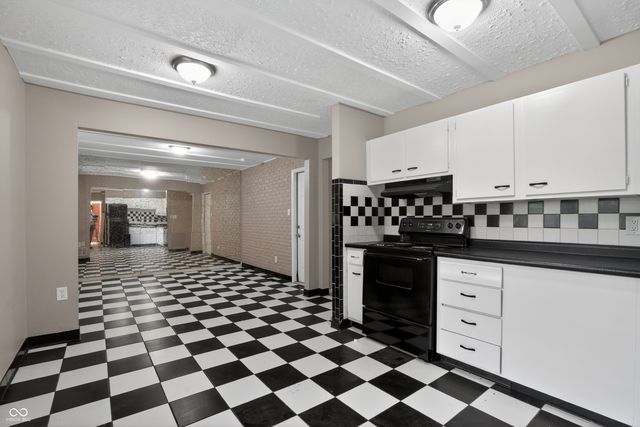 4105 Mellis Court, Indianapolis, IN 46235