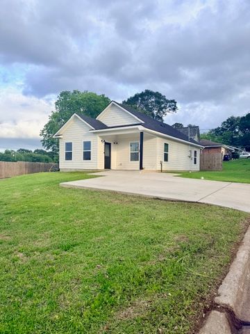 810 Brown Street, Brenham, TX 77833