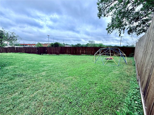 810 Brown Street, Brenham, TX 77833