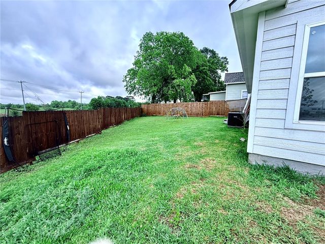 810 Brown Street, Brenham, TX 77833