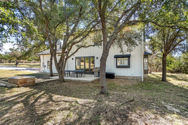 310 Saddle Blanket DR, Dripping Springs, TX 78620