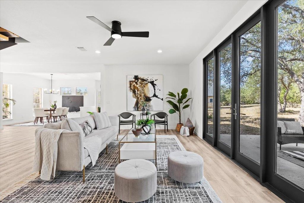 310 Saddle Blanket DR, Dripping Springs, TX 78620