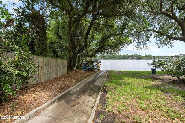 5811 ATLANTIC Boulevard 153, Jacksonville, FL 32207