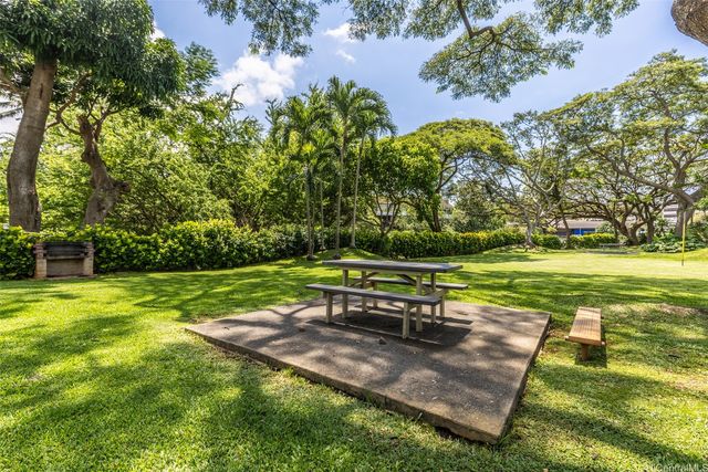 98-1038 Moanalua Road 7-608, Aiea, HI 96701
