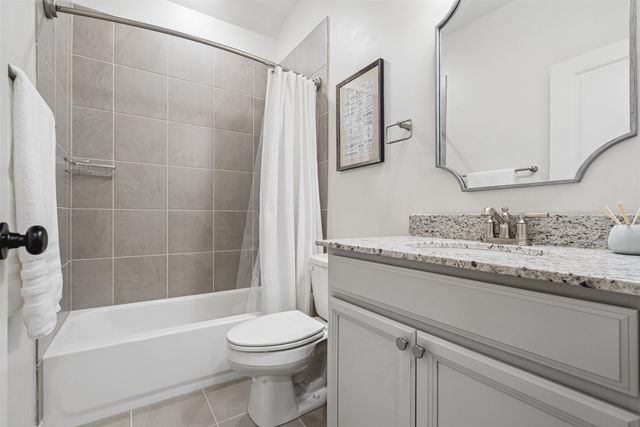 340 ST ANDREWS DR, Oakland, TN 38060