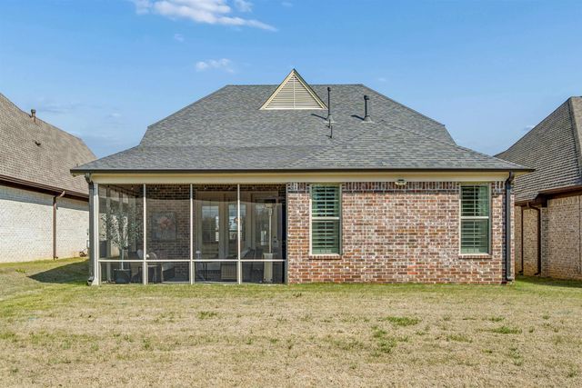 340 ST ANDREWS DR, Oakland, TN 38060